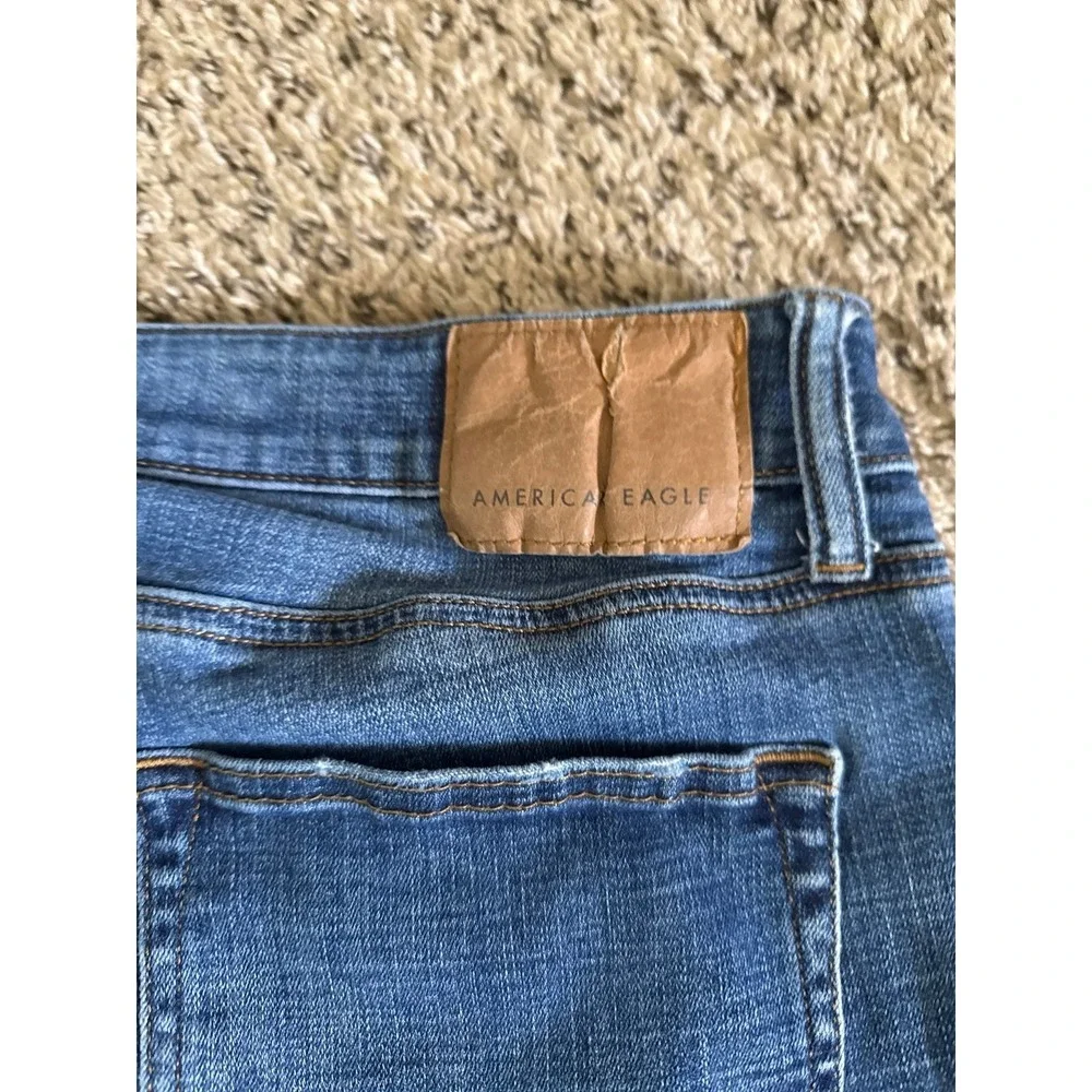 American Eagle Men's Slim Fit Distressed Blue Jeans Size 34x32